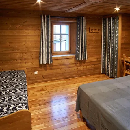 Du Paradis Ferienhaus *
